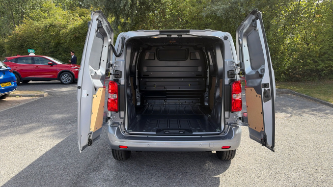Vauxhall Vivaro L1 Diesel 1.5 Turbo D 120 Pro H1 Van - Image 3